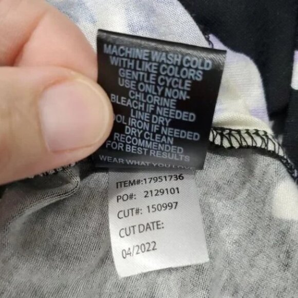 616-35 Torrid Super soft Black lace floral tiered babydoll top Size 2 16/18 - Picture 11 of 11